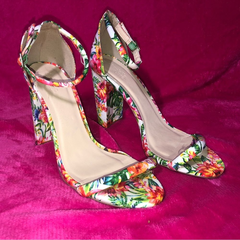 Hawaiian floral print heels